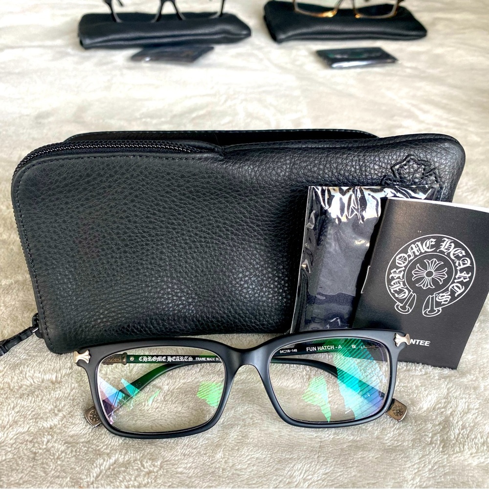 Chrome Hearts - Fun Hatch-A .925 Sterling Silver

Frame made in Japan